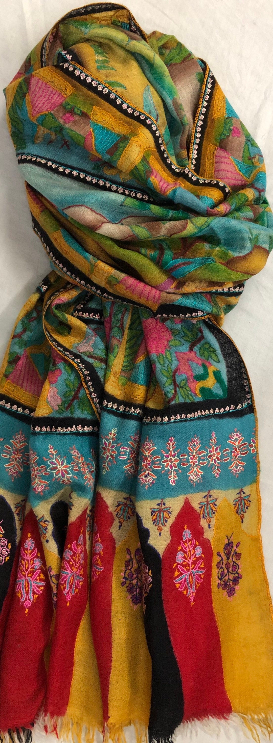 Handmade Hand Painted Ladakhi Cashmere Pashmina Izhaar Embroidered Stole Scarf Shawl - Mehraj Crafts 