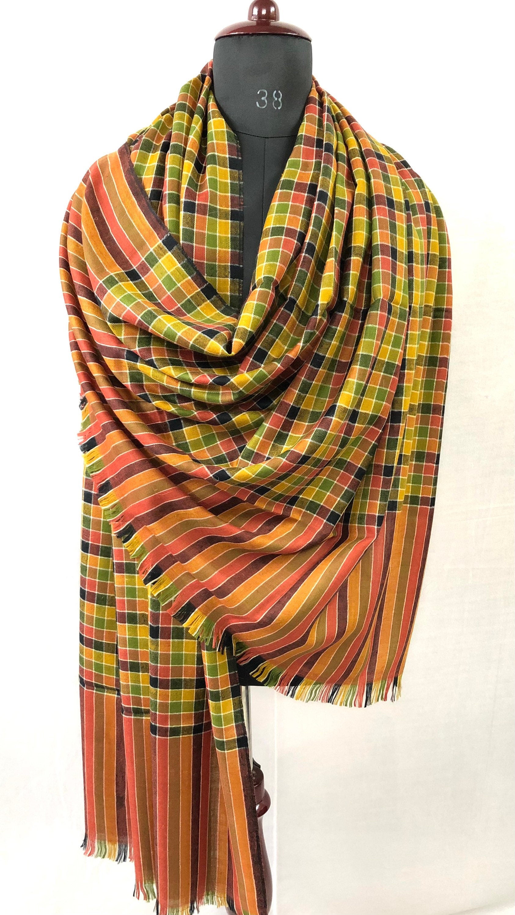 Handwoven Ladakhi Cashmere Pashmina Shawl: Multicolored Check Wrap