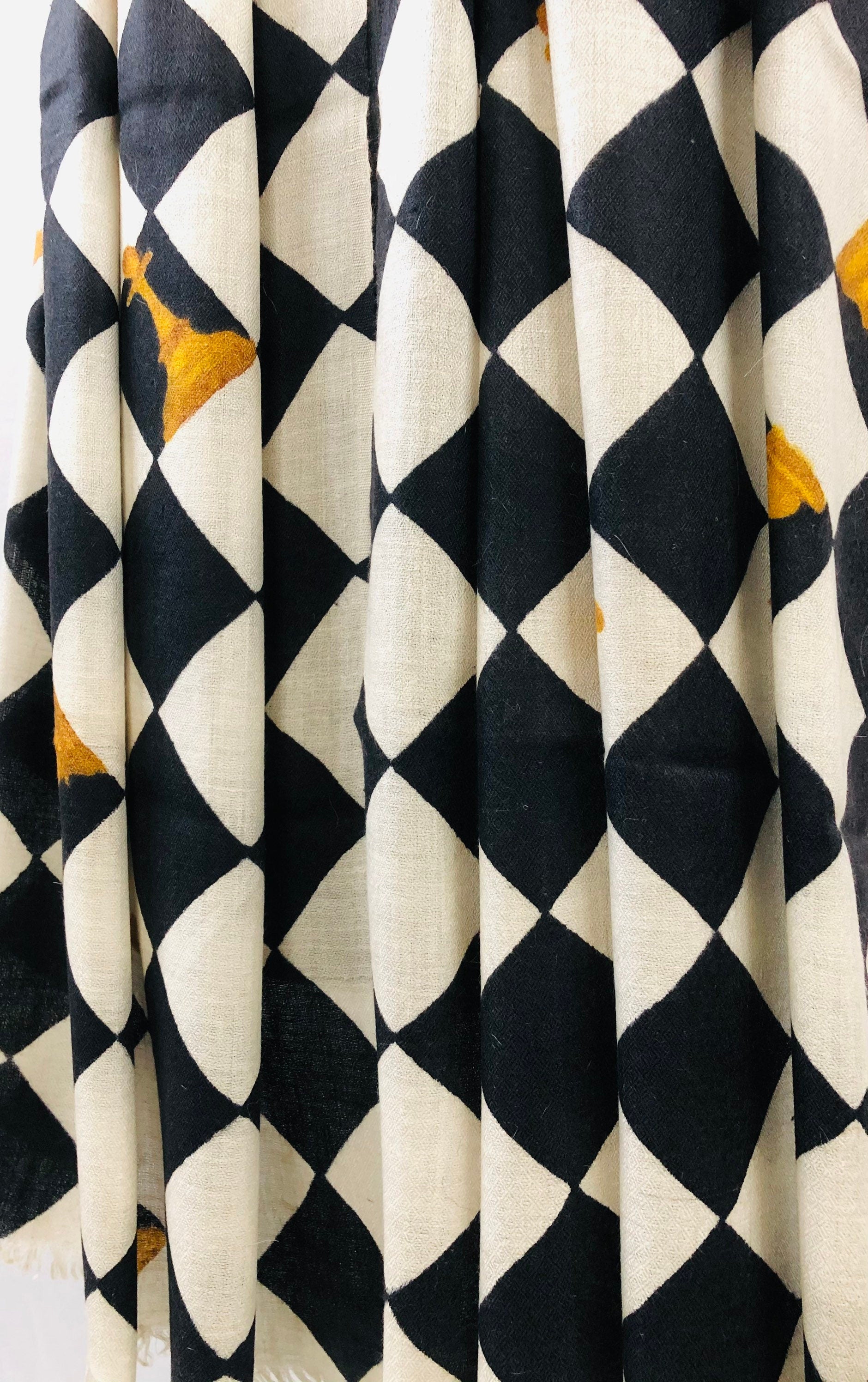 Handwoven Cashmere Pashmina Stole: Black and White Checkerboard