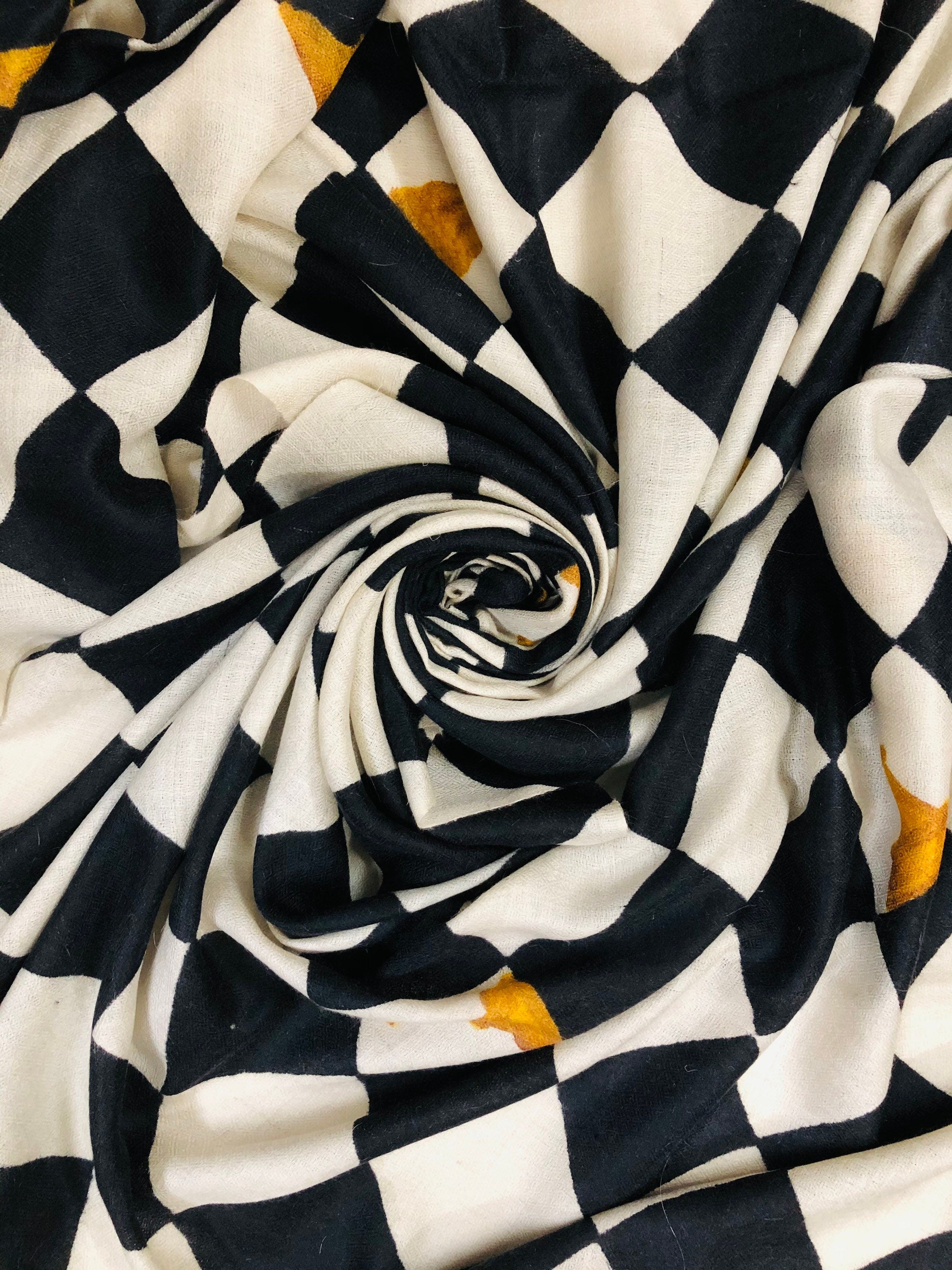 Handmade Black And White Checkerboard Pattern Hand Painted Handwoven Real Cashmere Pashmina Stole Scarf - Mehraj Crafts 