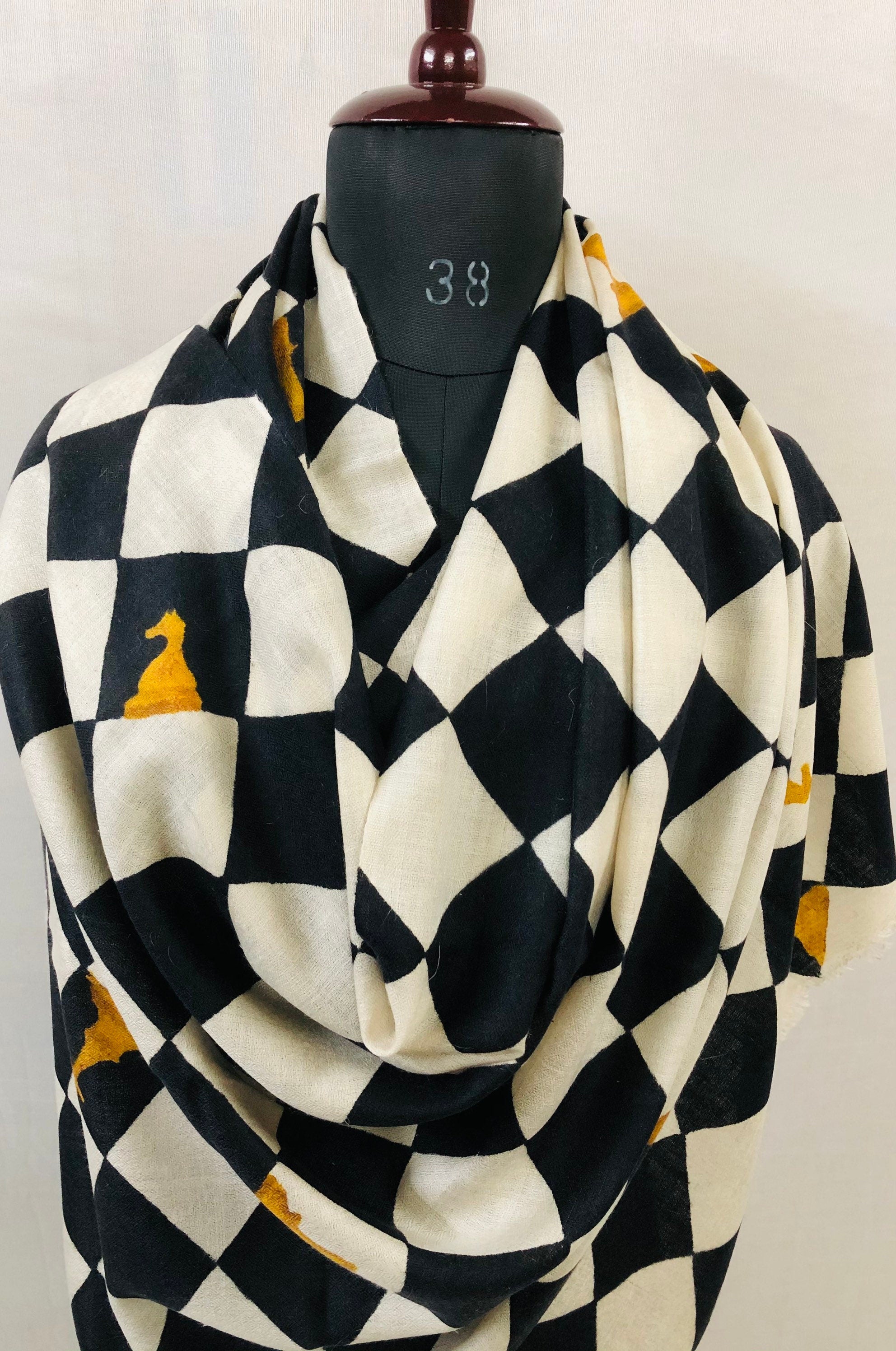 Handmade Black And White Checkerboard Pattern Hand Painted Handwoven Real Cashmere Pashmina Stole Scarf - Mehraj Crafts 