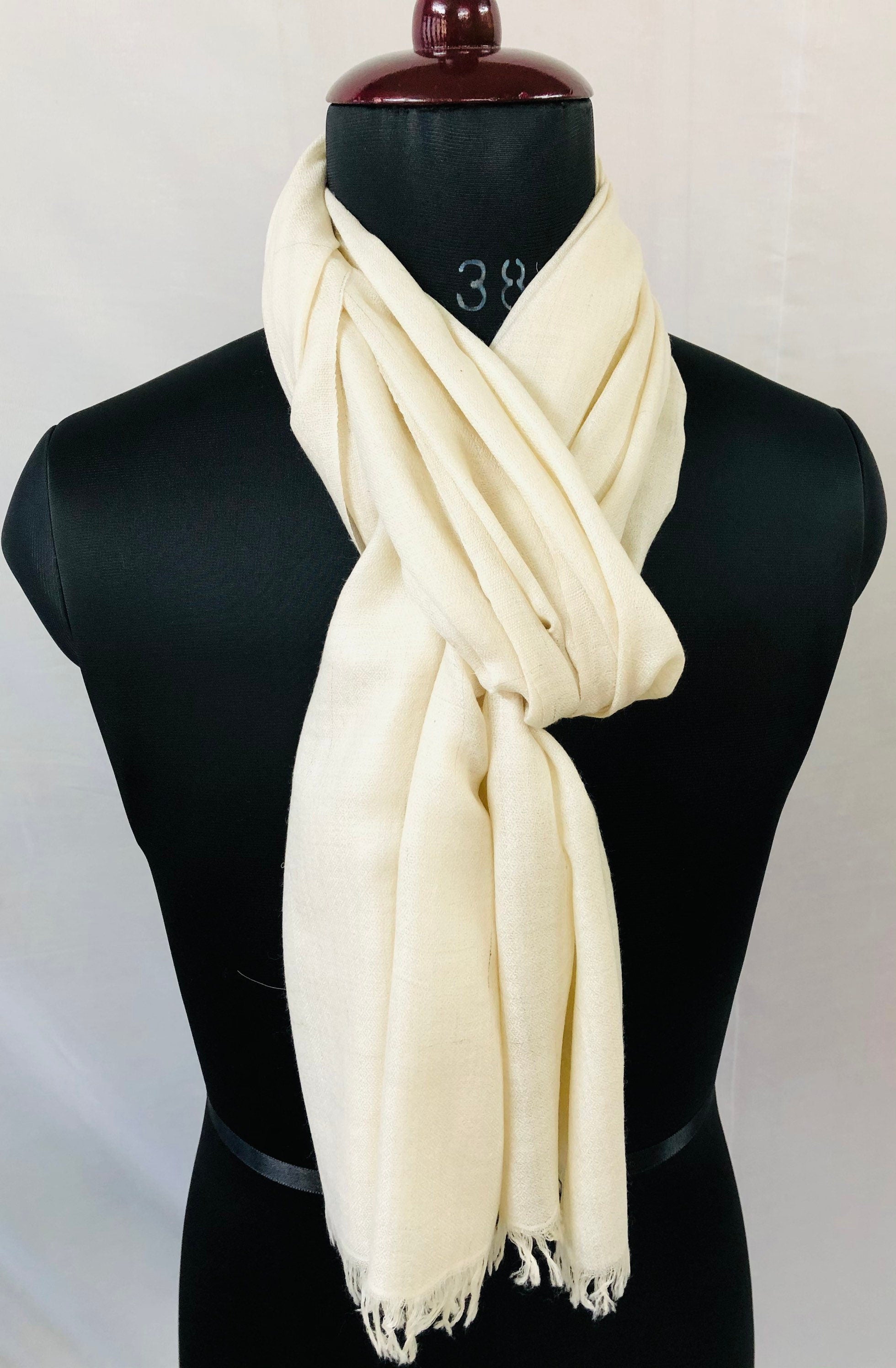 Handmade Off White Cashmere Pashmina Shawl: Soft Woven Scarf-70x200 cms
