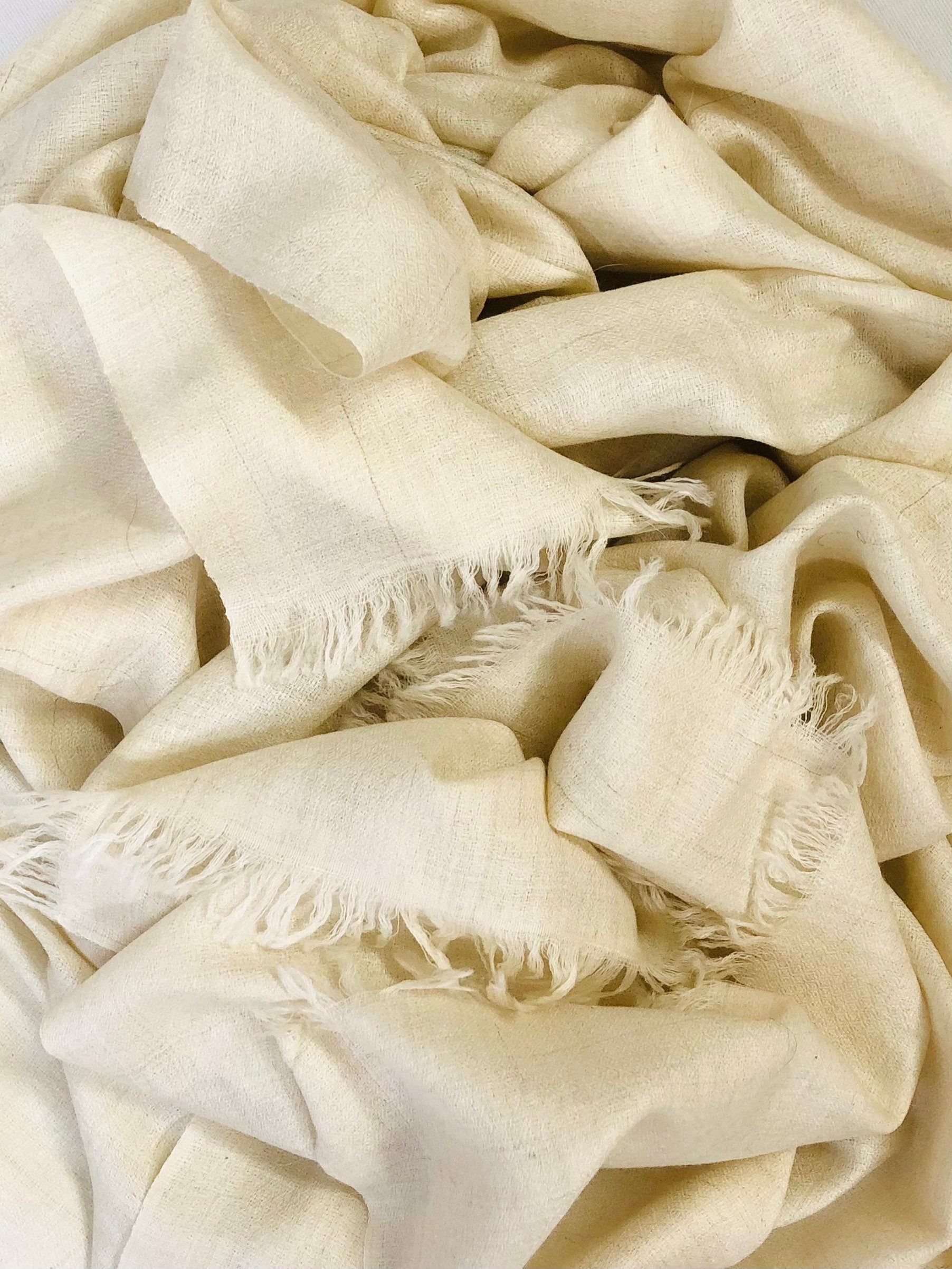Handmade Off White Cashmere Pashmina Shawl: Soft Woven Scarf-70x200 cms