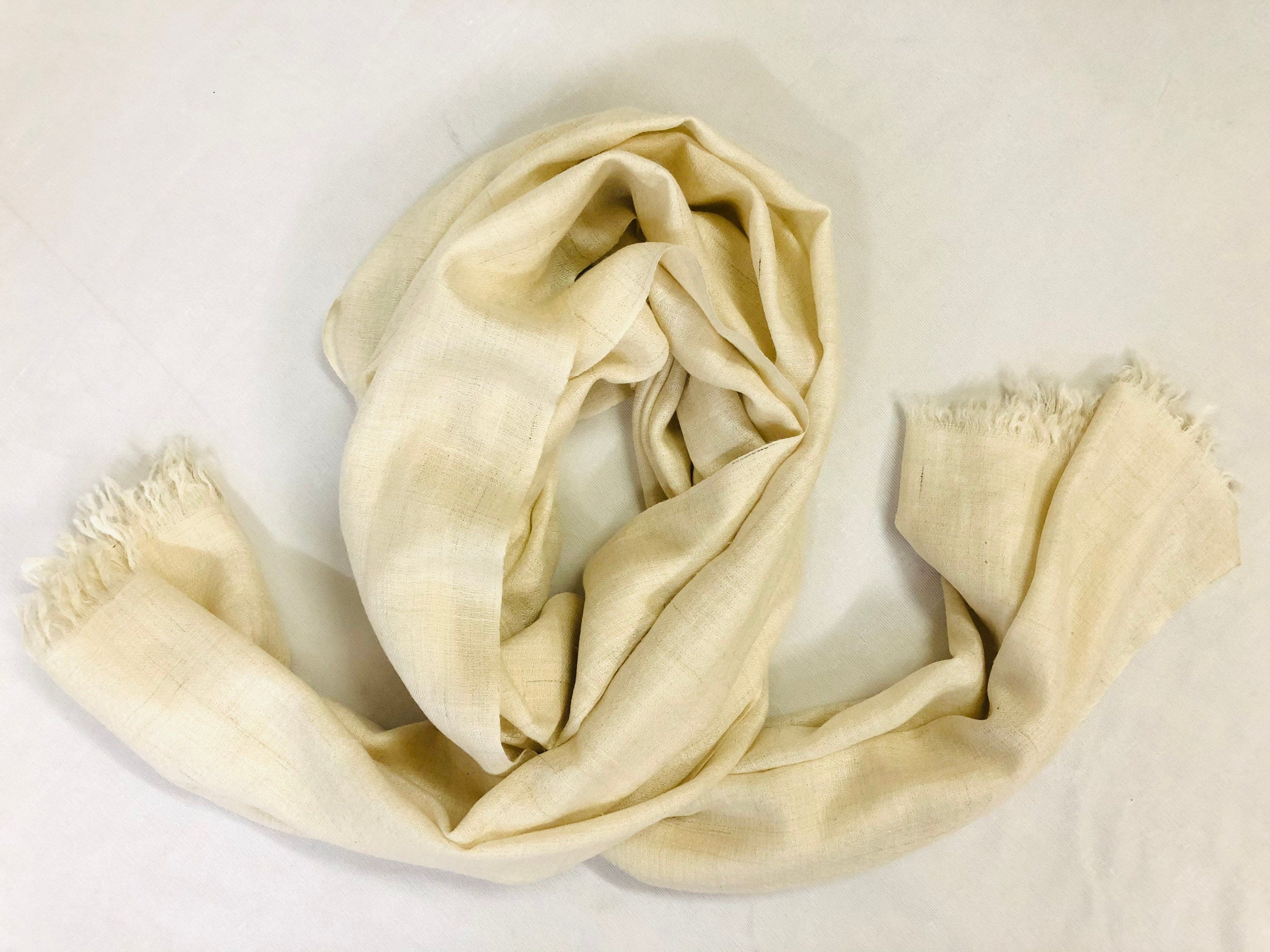Handmade Off White Cashmere Pashmina Shawl: Soft Woven Scarf-70x200 cms