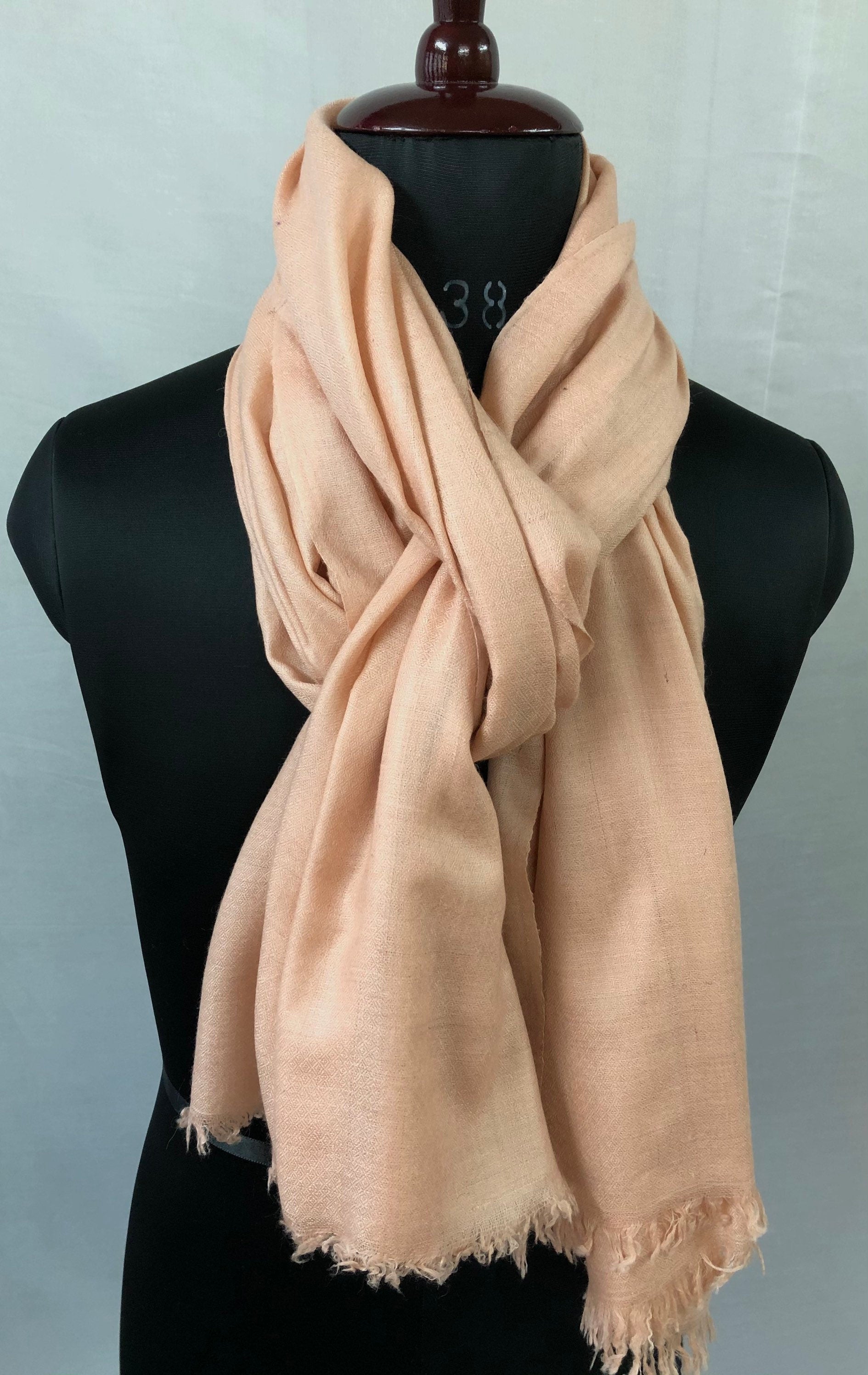 Handmade Peach Cashmere Pashmina Scarf: Soft Woven Stole (70x200 cm)