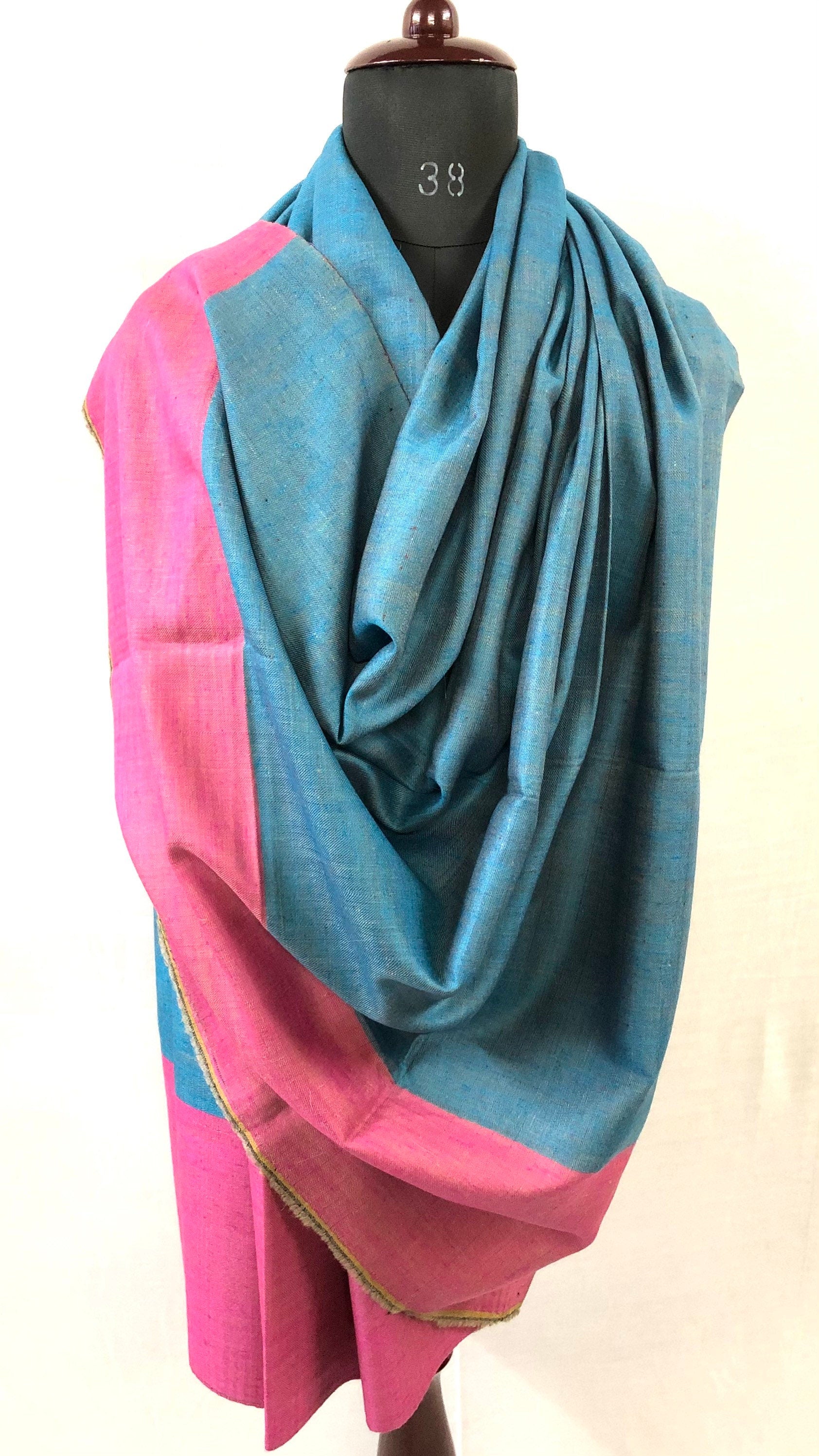 Handwoven Ladakhi Cashmere Pashmina Shawl: Reversible Check & Blue Moon