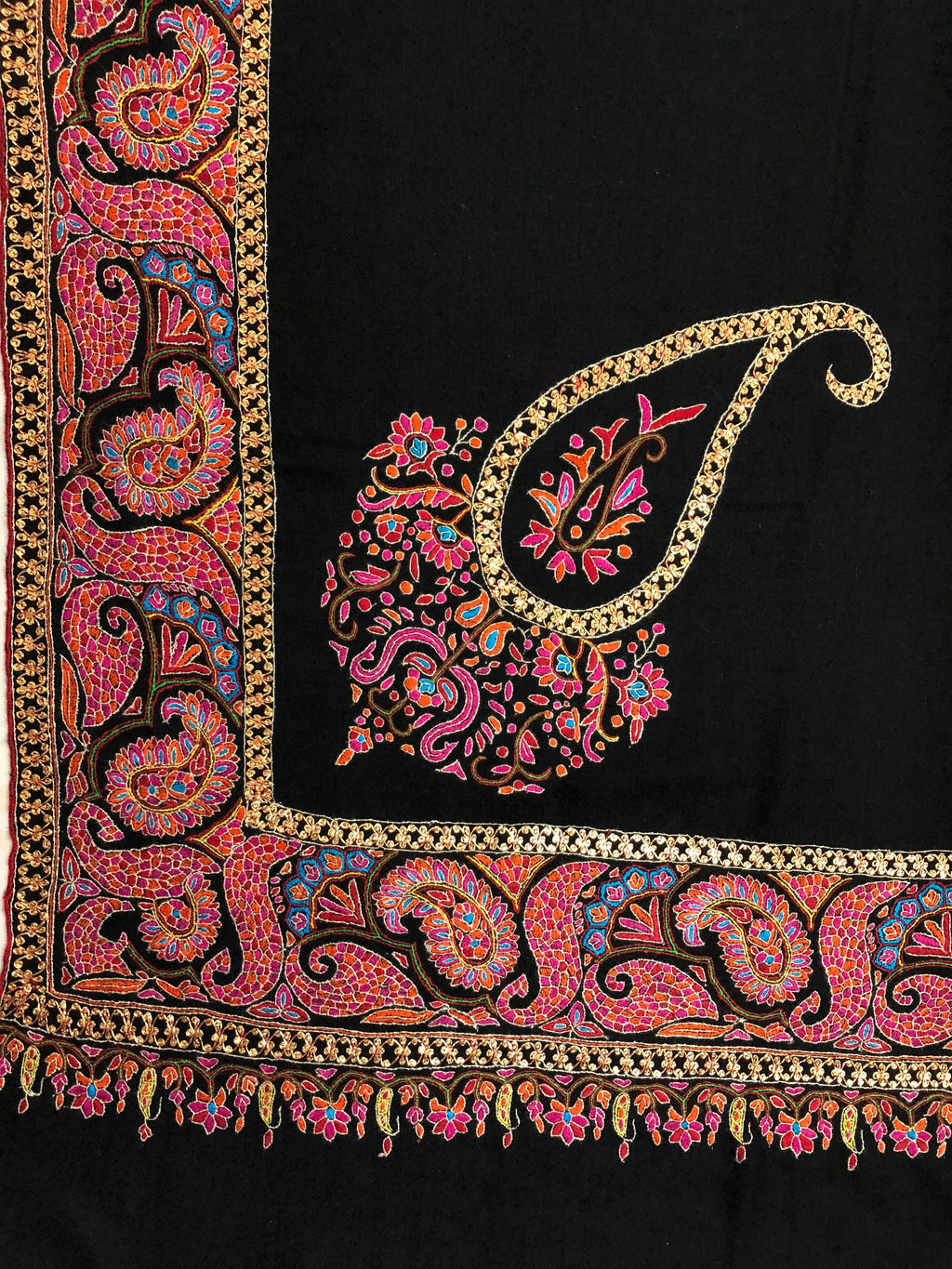 GI Certified Timeless Elegant Peacock Paisley Pattern With Golden Zari Work Handcrafted Real Cashmere Pashmina Shawl - Mehraj Crafts 