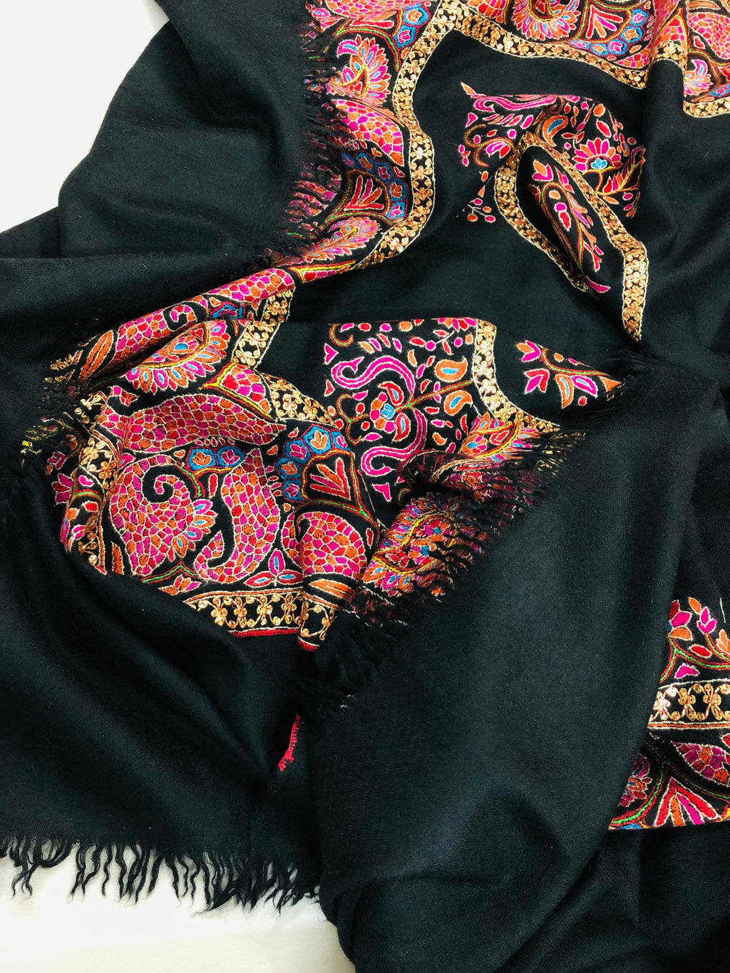 GI Certified Timeless Elegant Peacock Paisley Pattern With Golden Zari Work Handcrafted Real Cashmere Pashmina Shawl - Mehraj Crafts 