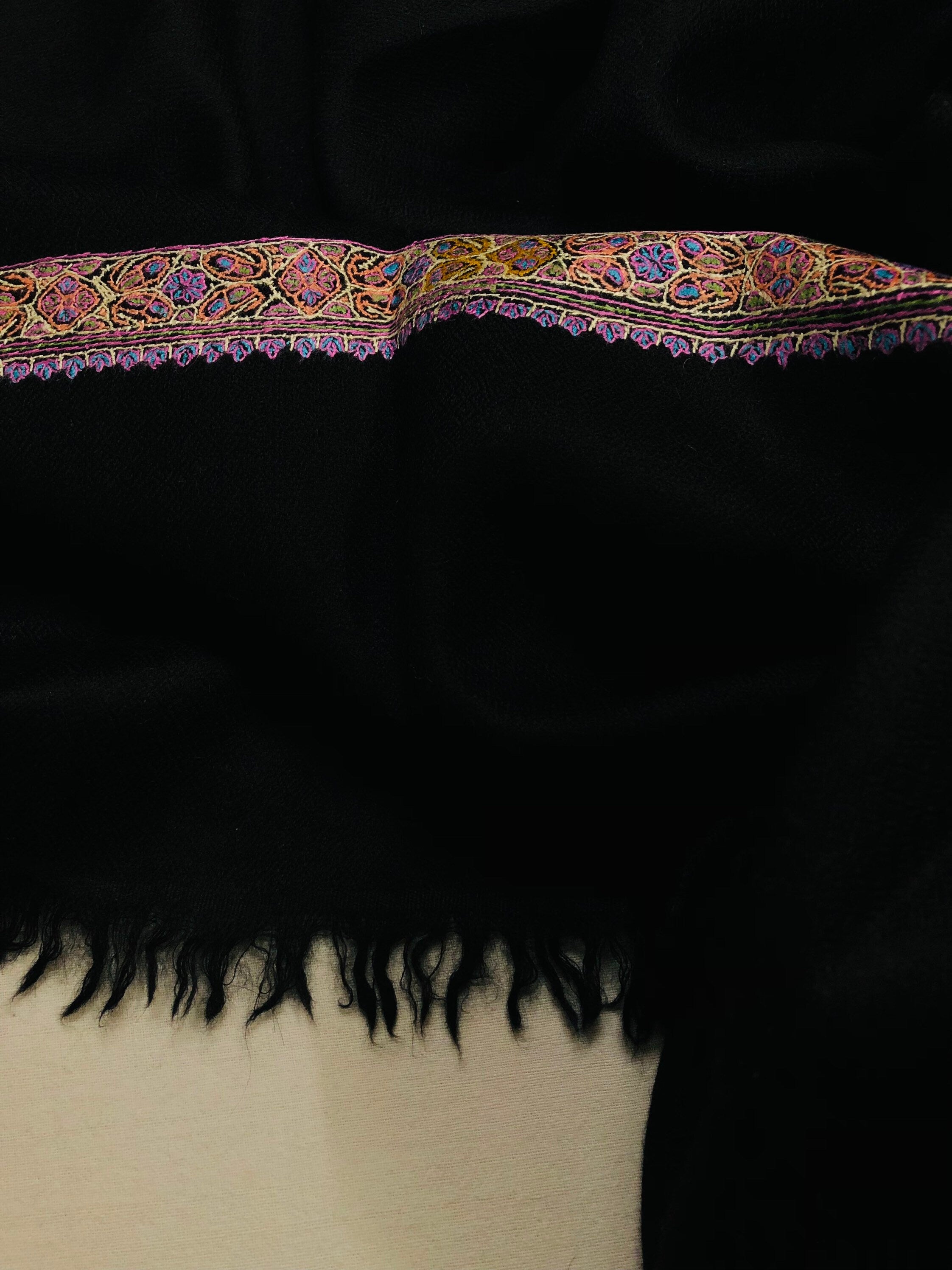 Pashmina christmas dayCaviar Sozni Hand Embroidered Border Handwoven Real Cashmere Pashmina Stole Scarf Shawl - Mehraj Crafts 