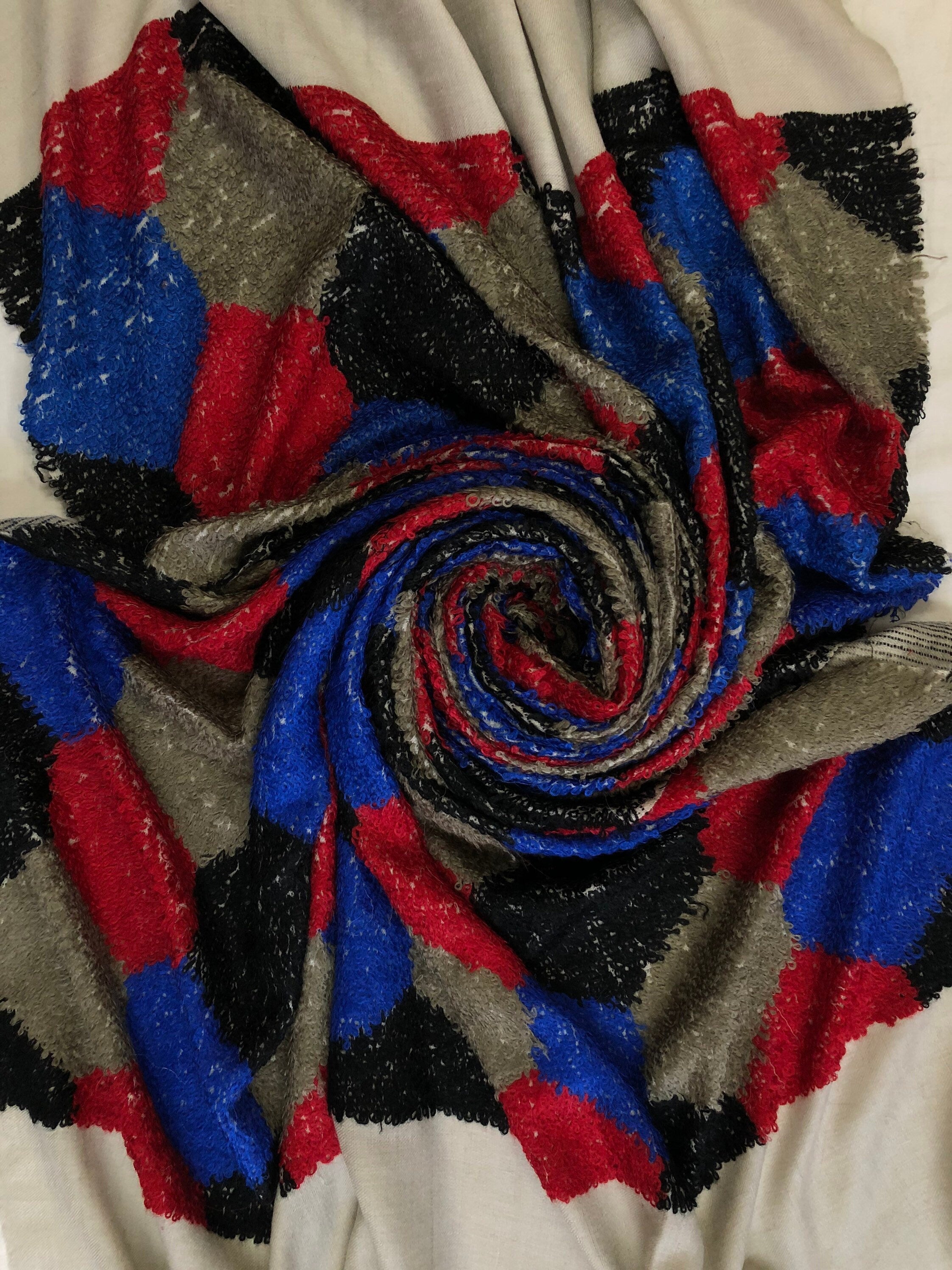 Handmade Simple Hexagon Geometric Design Handwoven Towel Weave Real Ladakhi Cashmere Pashmina Wrap Shawl - Mehraj Crafts 