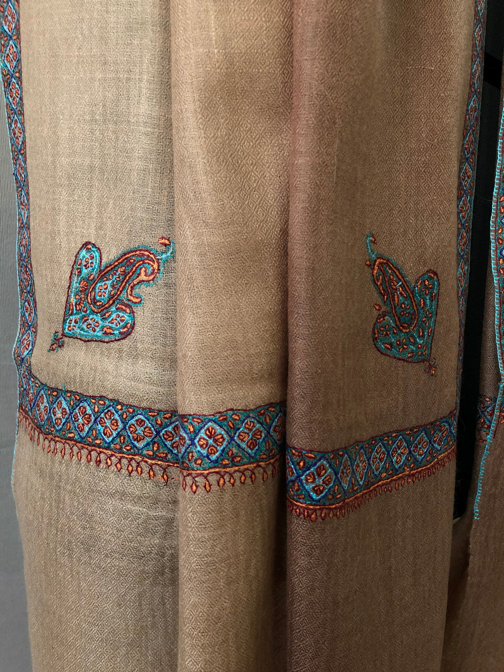 teacher gift Café au Lait Ombré Sozni Hand Embroidered Border Handwoven Real Cashmere Pashmina Stole Scarf Shawl - Mehraj Crafts 