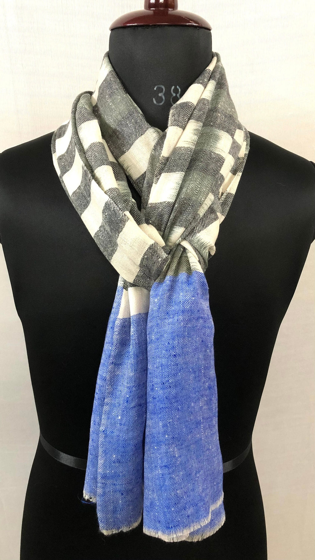 Pashmina Black FridayBlack ink ikkat weave pattern handmade real cashmere/pashmina stole/70X200 cms