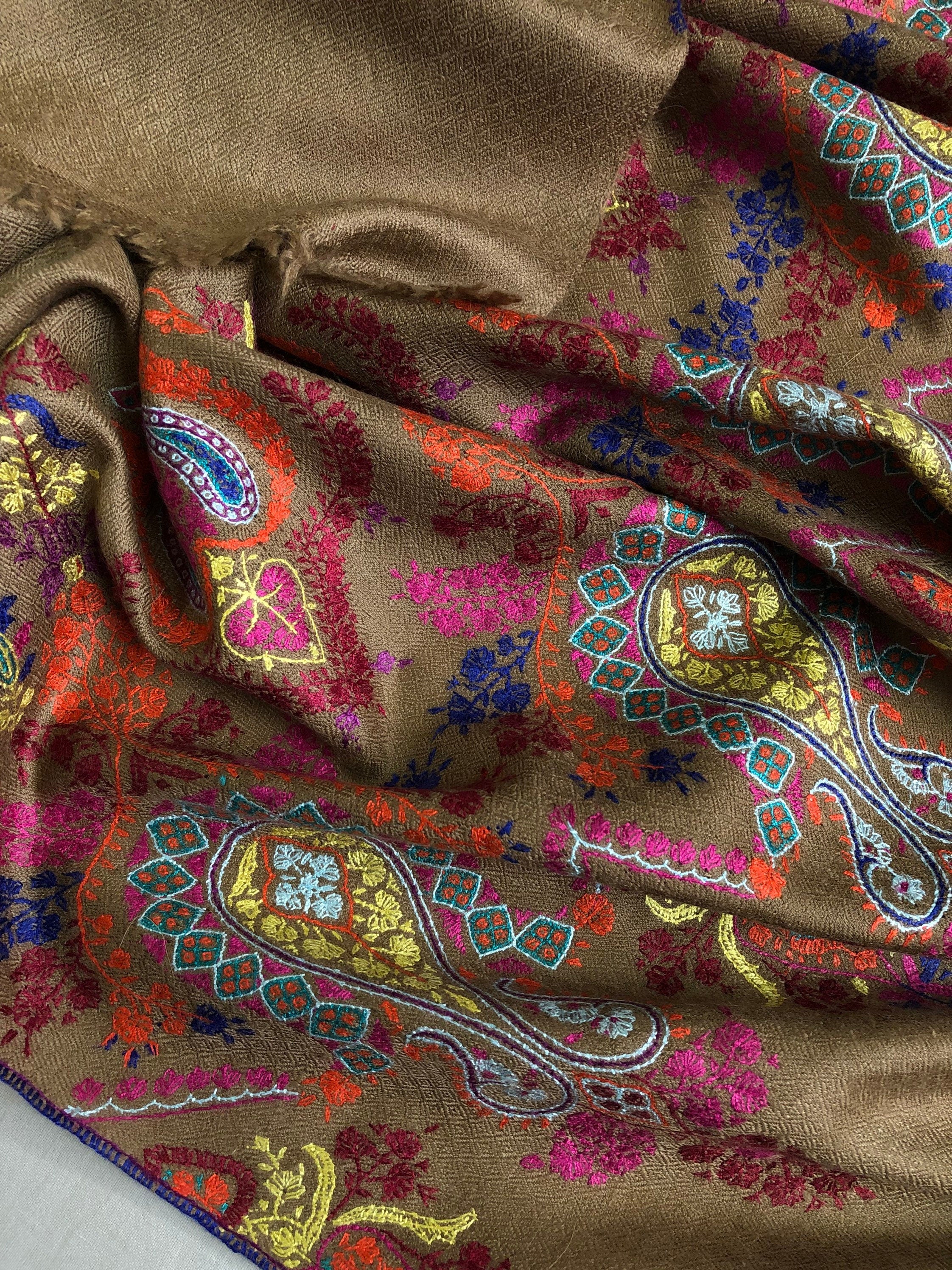 Handcrafted Cashmere Pashmina Shawl: Sozni Embroidery, Tiger's Eye Brown