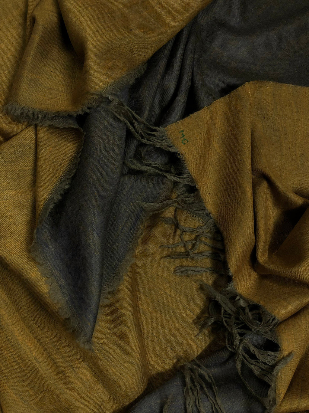 Handmade Reversible Pashmina shawlDark gull grey and amber gold handwoven reversible  ladakhi real cashmere pashmina shawl wrap - Mehraj Crafts 