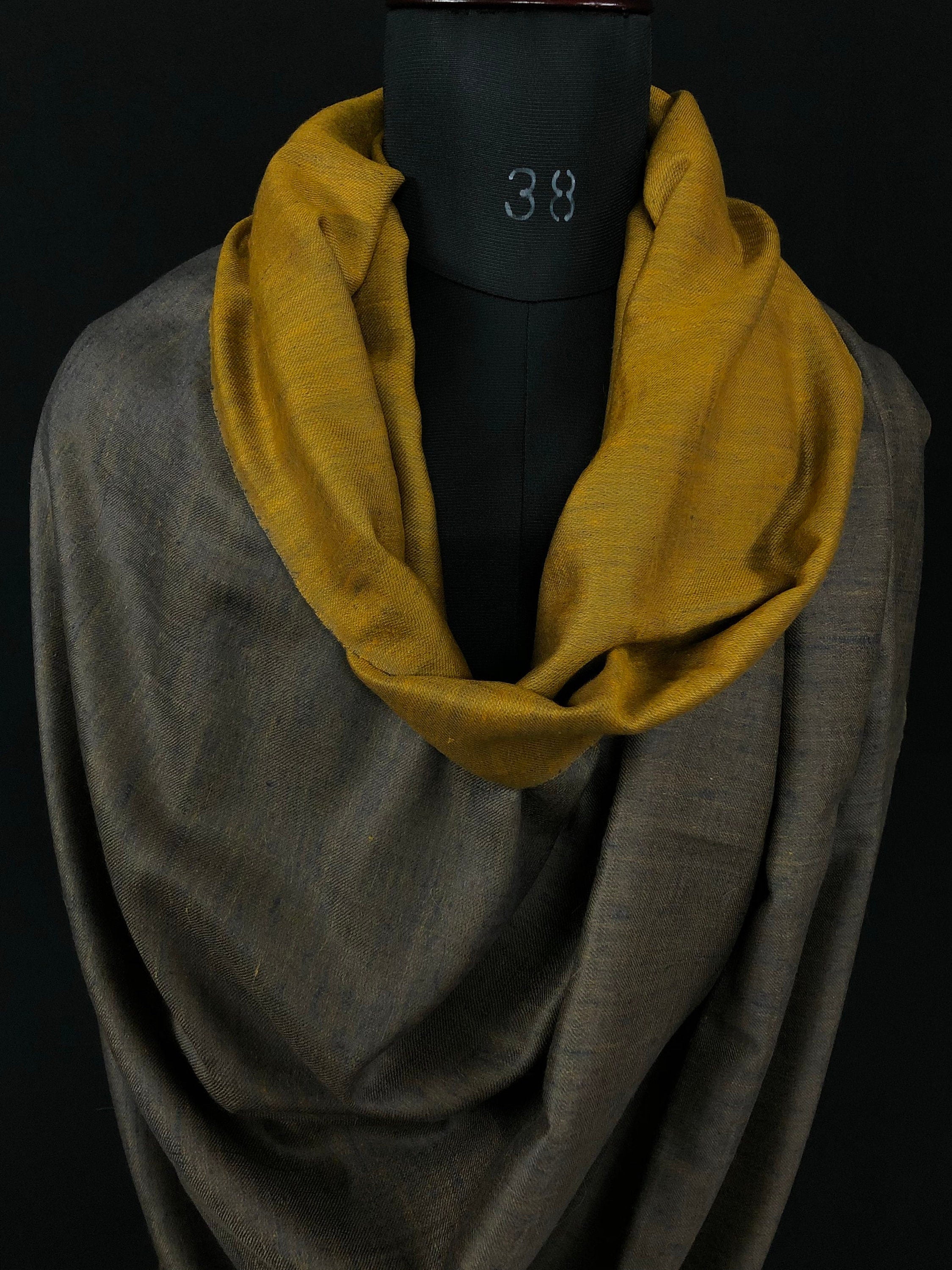 Handmade Reversible Pashmina shawlDark gull grey and amber gold handwoven reversible  ladakhi real cashmere pashmina shawl wrap - Mehraj Crafts 