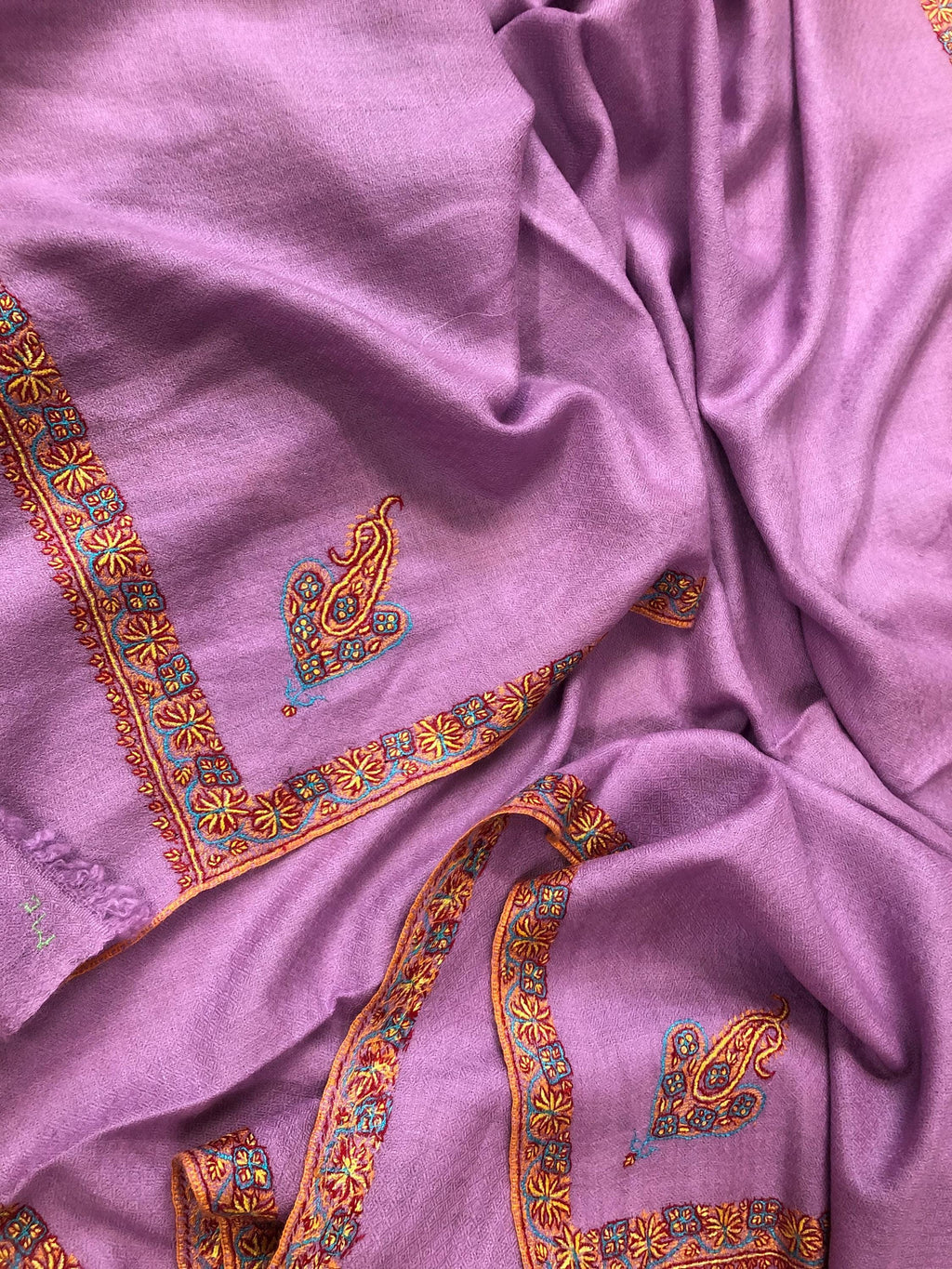 Handwoven Cashmere Pashmina Stole: Sozni Embroidered Border, Purple