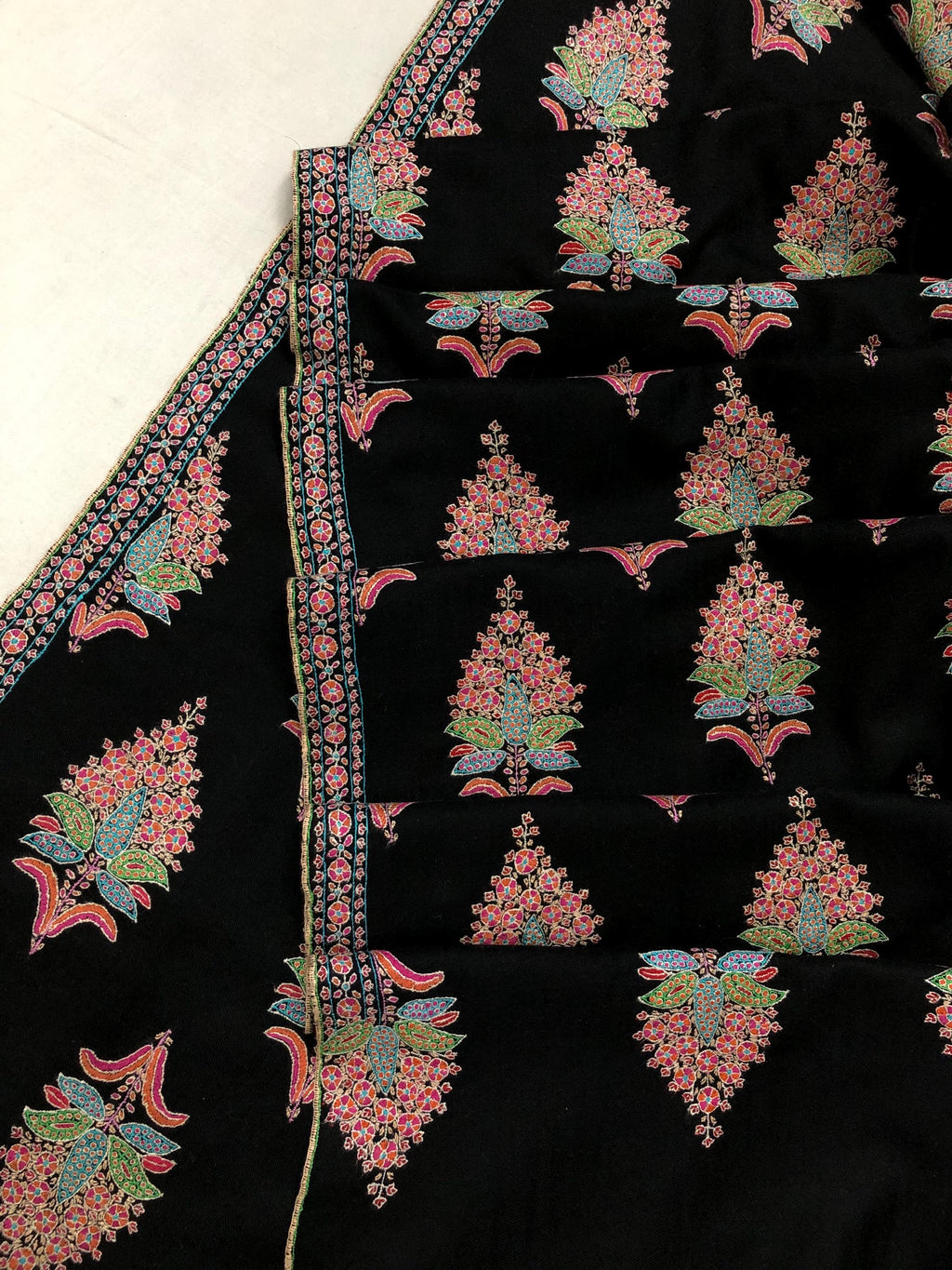 Whispering threads black super micro fine handcrafted grand jamawar embroidered GI Sozani certified kashmir pashmina LARGE shawl - Mehraj Crafts 
