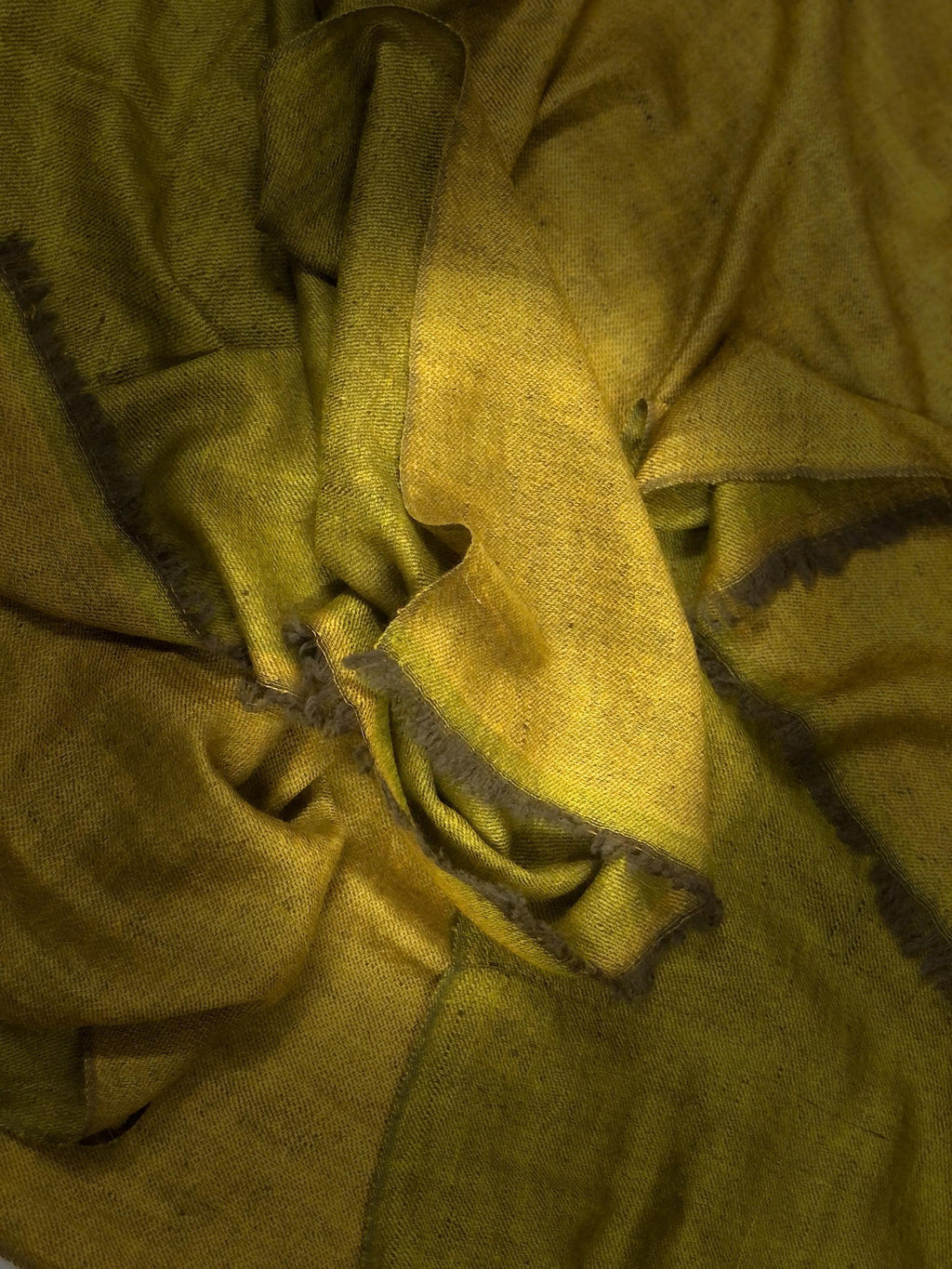 Handmade Olive Cashmere Pashmina Scarf: Reversible Luxury Shawl