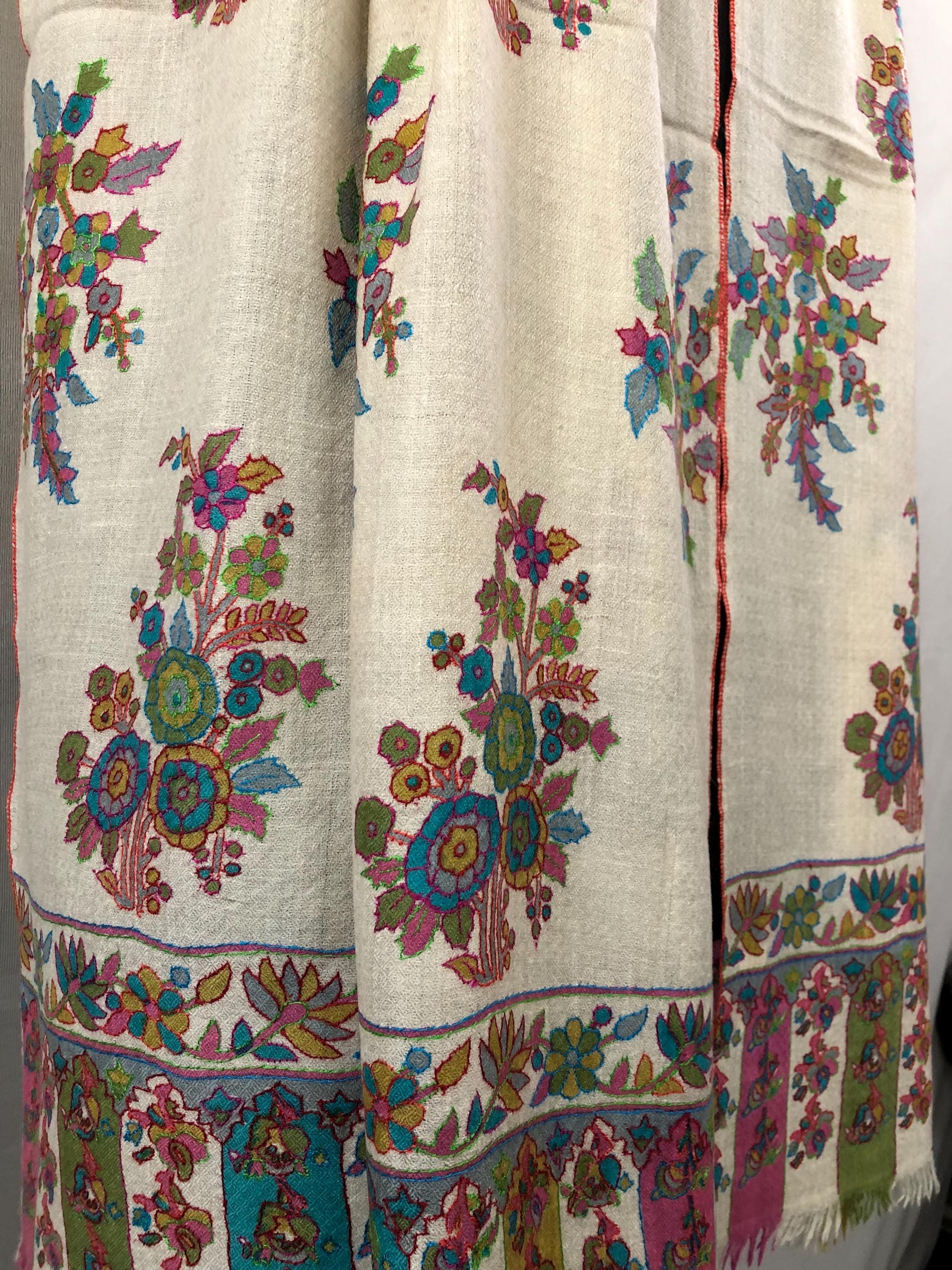 Off white floral print and outlined embroidered GI certified handcrafted real cashmere pashmina stole, shawl, Womens scarf - Mehraj Crafts 