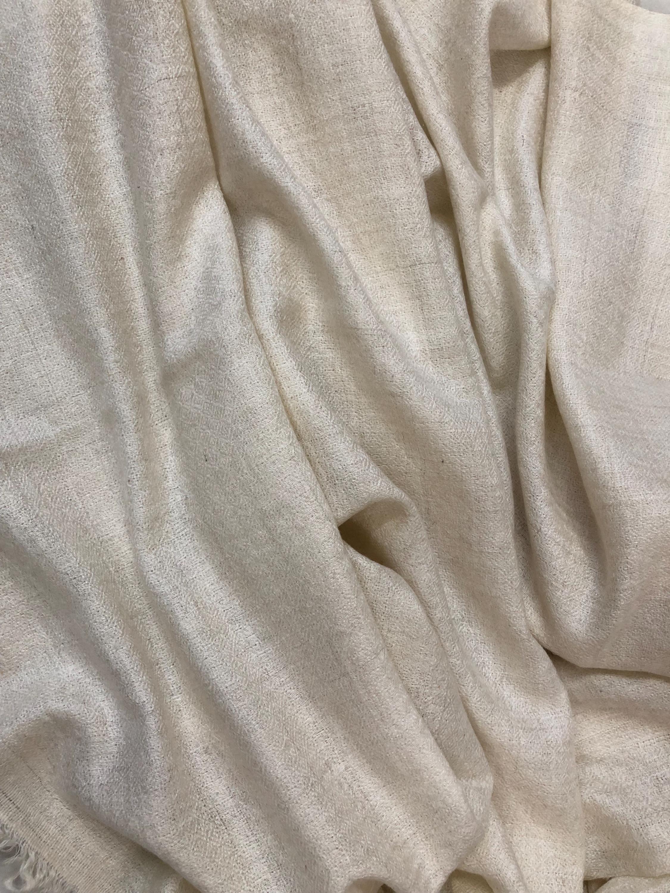 Off White Handmade 100% Pure Ladakhi Hand Woven Cashmere Pashmina Shawl - Mehraj Crafts 