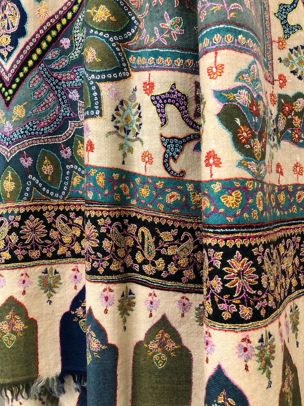 Mandala Garden Wrap Elegant Multicoloured Handmade Cashmere Pashmina Jamawar Chakra Shawl - Mehraj Crafts 