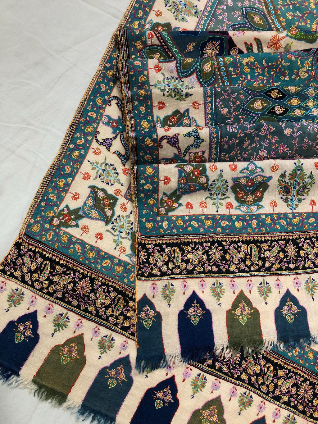 Mandala Garden Wrap Elegant Multicoloured Handmade Cashmere Pashmina Jamawar Chakra Shawl - Mehraj Crafts 