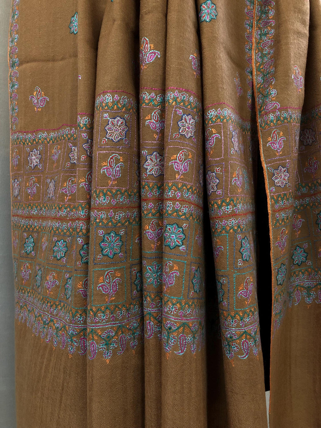 Eterna Bootidar Real cashmere pashmina with artistic Palla Embroidery Wrap shawl - Mehraj Crafts 