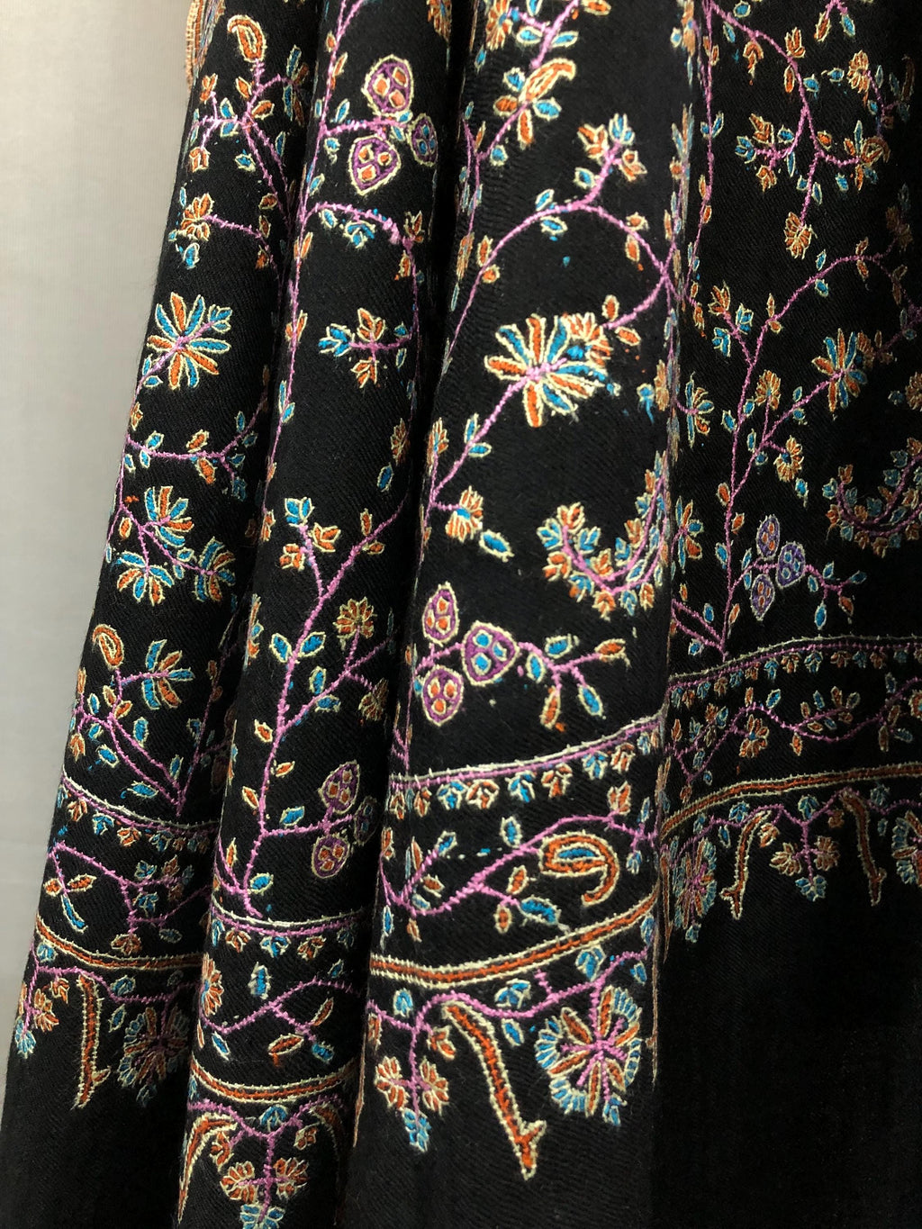 Luxury Black Jaaldar All-over design Super Micro Fine Embroidered Handcrafted Real Ladakhi Handmade Cashmere Pashmina Shawl - Mehraj Crafts 