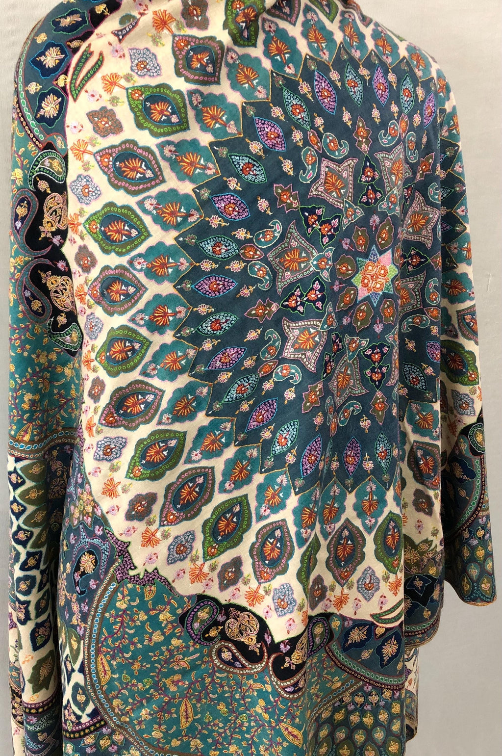 Mandala Garden Wrap Elegant Multicoloured Handmade Cashmere Pashmina Jamawar Chakra Shawl - Mehraj Crafts 