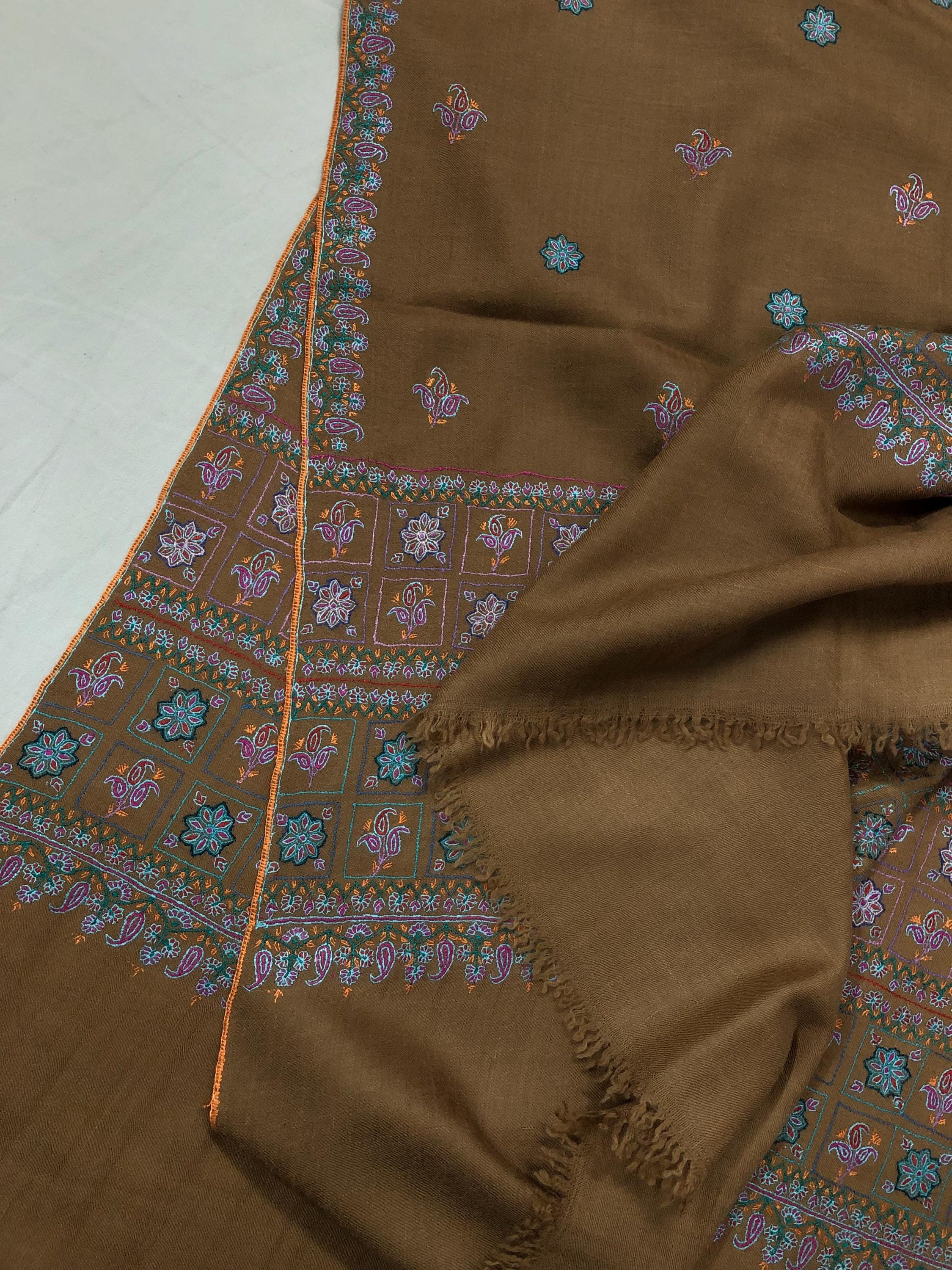 Eterna Bootidar Real cashmere pashmina with artistic Palla Embroidery Wrap shawl - Mehraj Crafts 