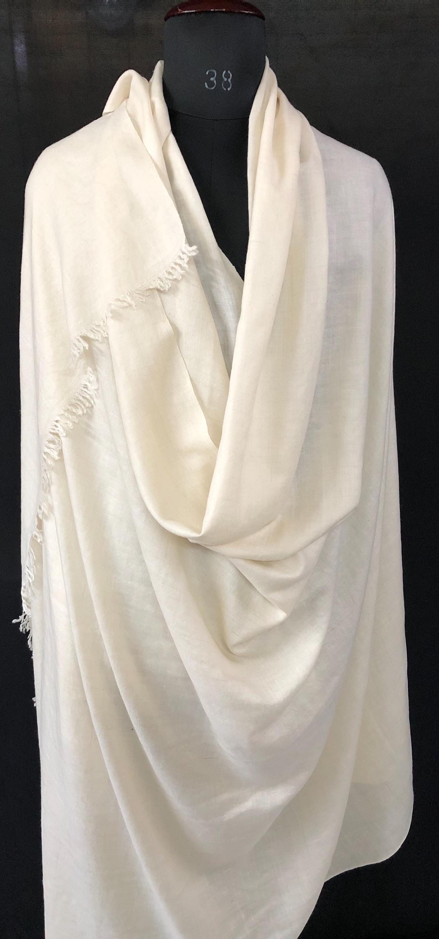 Extra Large Natural Off White Undyed Handmade 100% Pure Ladakhi Hand Woven Cashmere Pashmina Shawl - Mehraj Crafts 