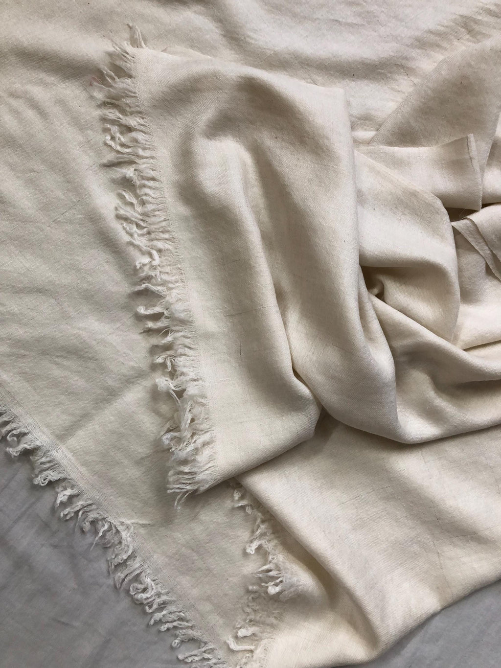 Extra Large Natural Off White Undyed Handmade 100% Pure Ladakhi Hand Woven Cashmere Pashmina Shawl - Mehraj Crafts 