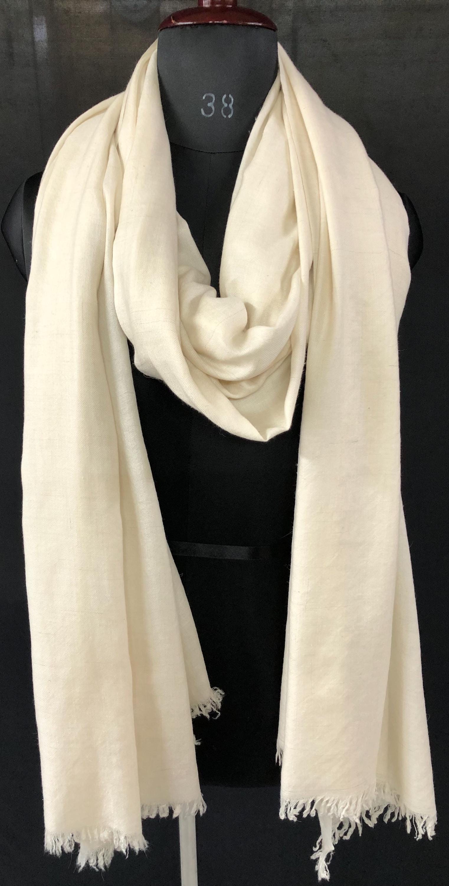 Handmade Ladakhi Cashmere Pashmina Shawl: Extra Large, Natural Off White