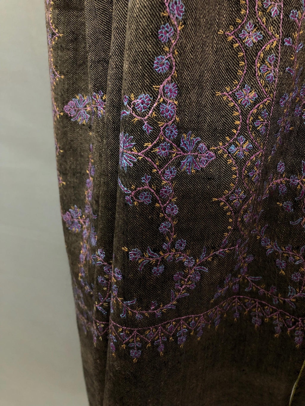 Black Mocha Superfine Hand Embroidered Modern Design Authentic Handwoven Real Cashmere Pashmina Stole - Mehraj Crafts 