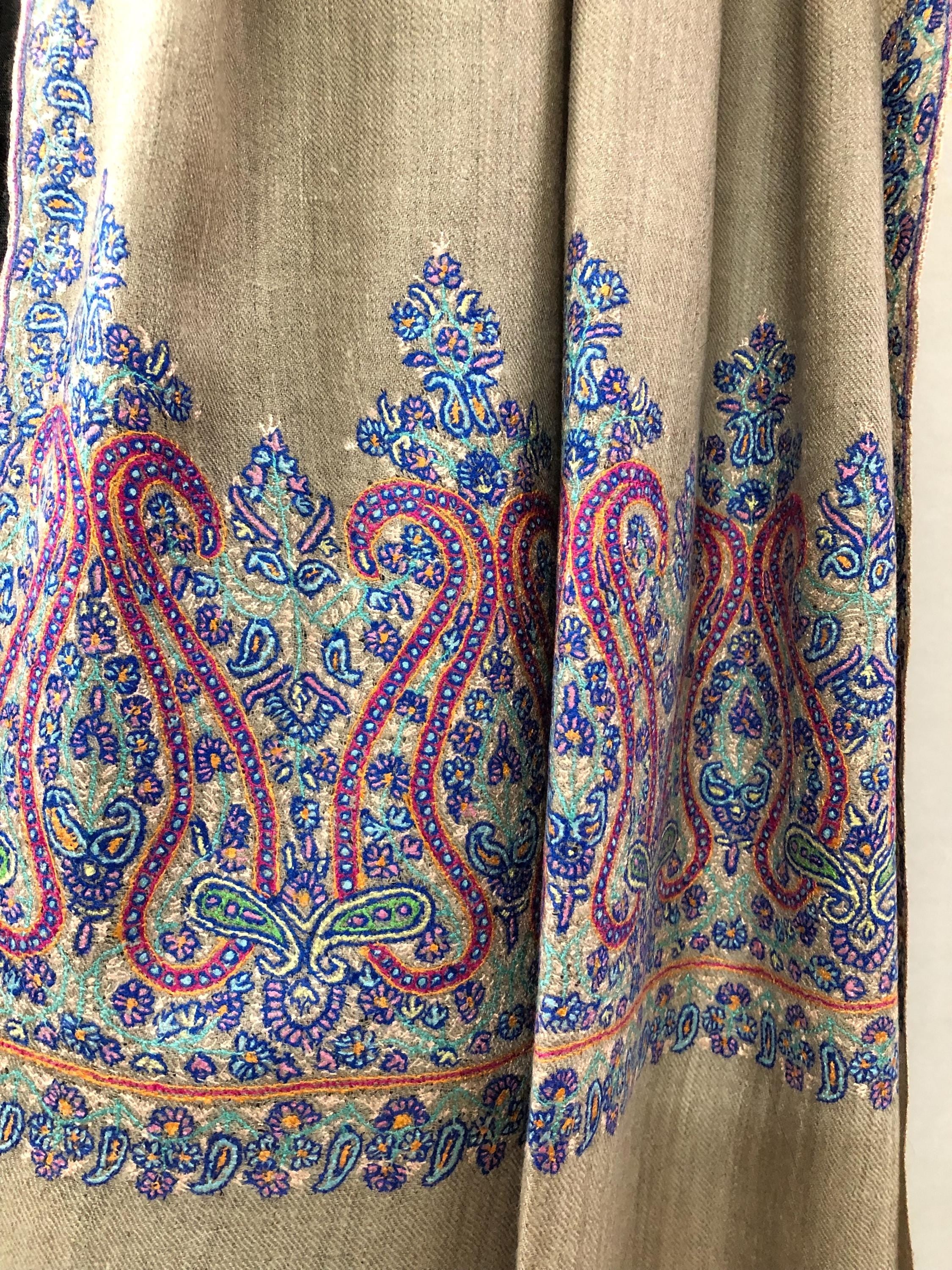 Unique Handmade Undyed Real Goat Pashmina Stole with Sozni Super Microfine Embroidery Palla | Wedding Pashminas - Mehraj Crafts 