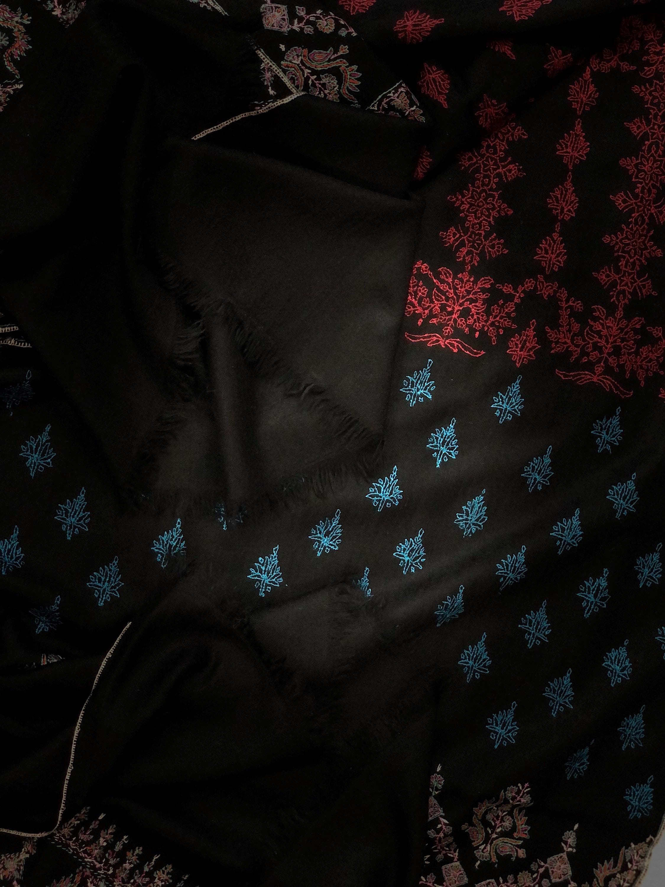 Black Modern Design Embroidery Handwoven Real Kashmir Pashmina Stole - Mehraj Crafts 