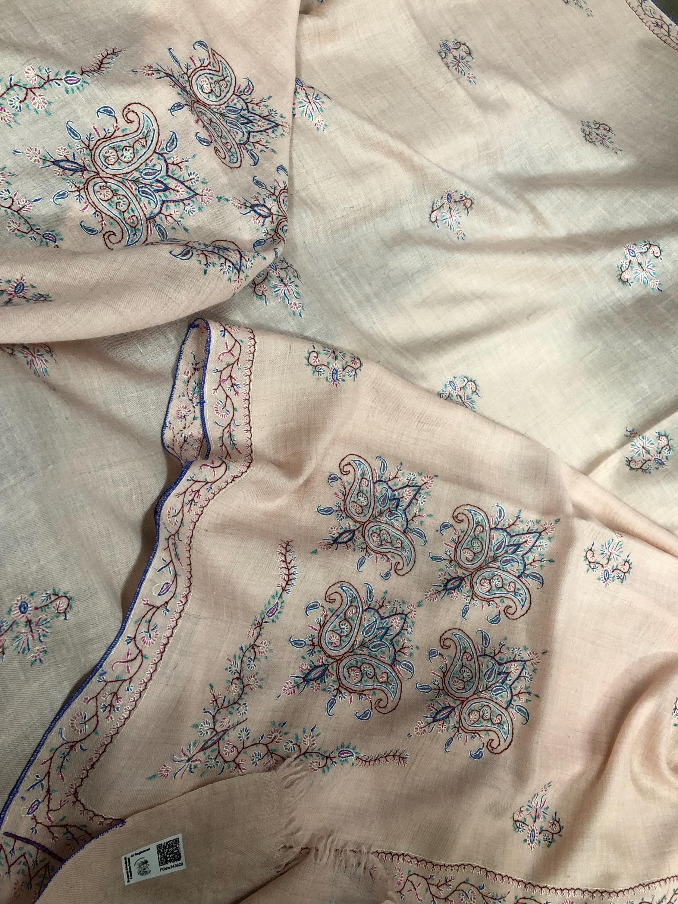 Cream pink GI Sozani Embroidered Bootidar Designdar Handmade Ladakhi Cashmere Pashmina Shawl-100x200 cms